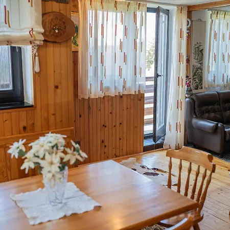 Hiska Gmajna Ferienhaus *